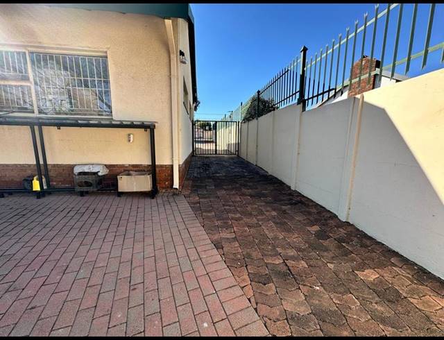 5 BEDROOM HOUSE FOR SALE IN ERASMIA